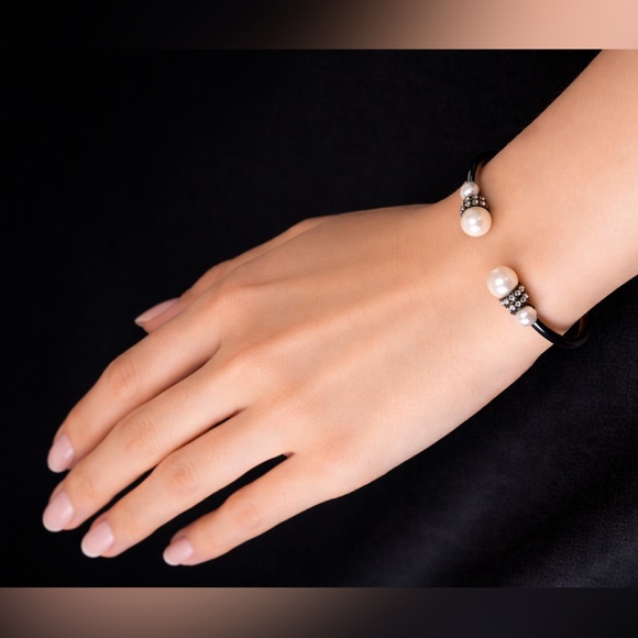 GIVENCHY Gunmetal Pearl Cuff Bracelet ✨ - Picture 3 of 4